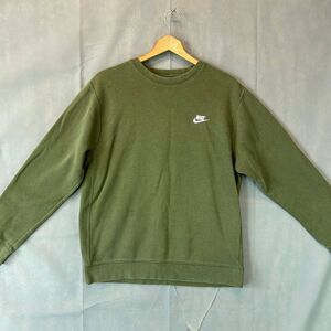 Nike Men's Green Crewneck Sweatshirt Medium Embroidered Logo Pullover VTG